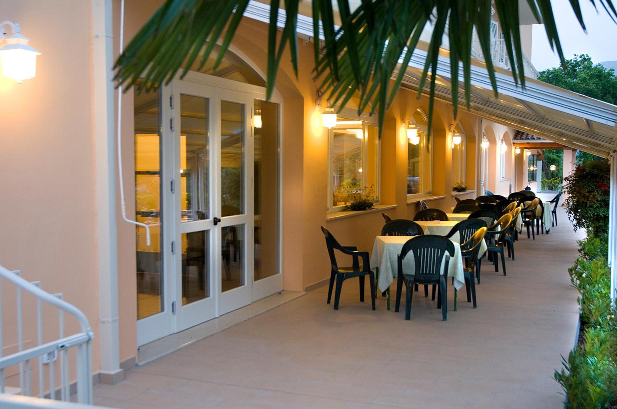Hotel Panoramica Salo Ngoại thất bức ảnh