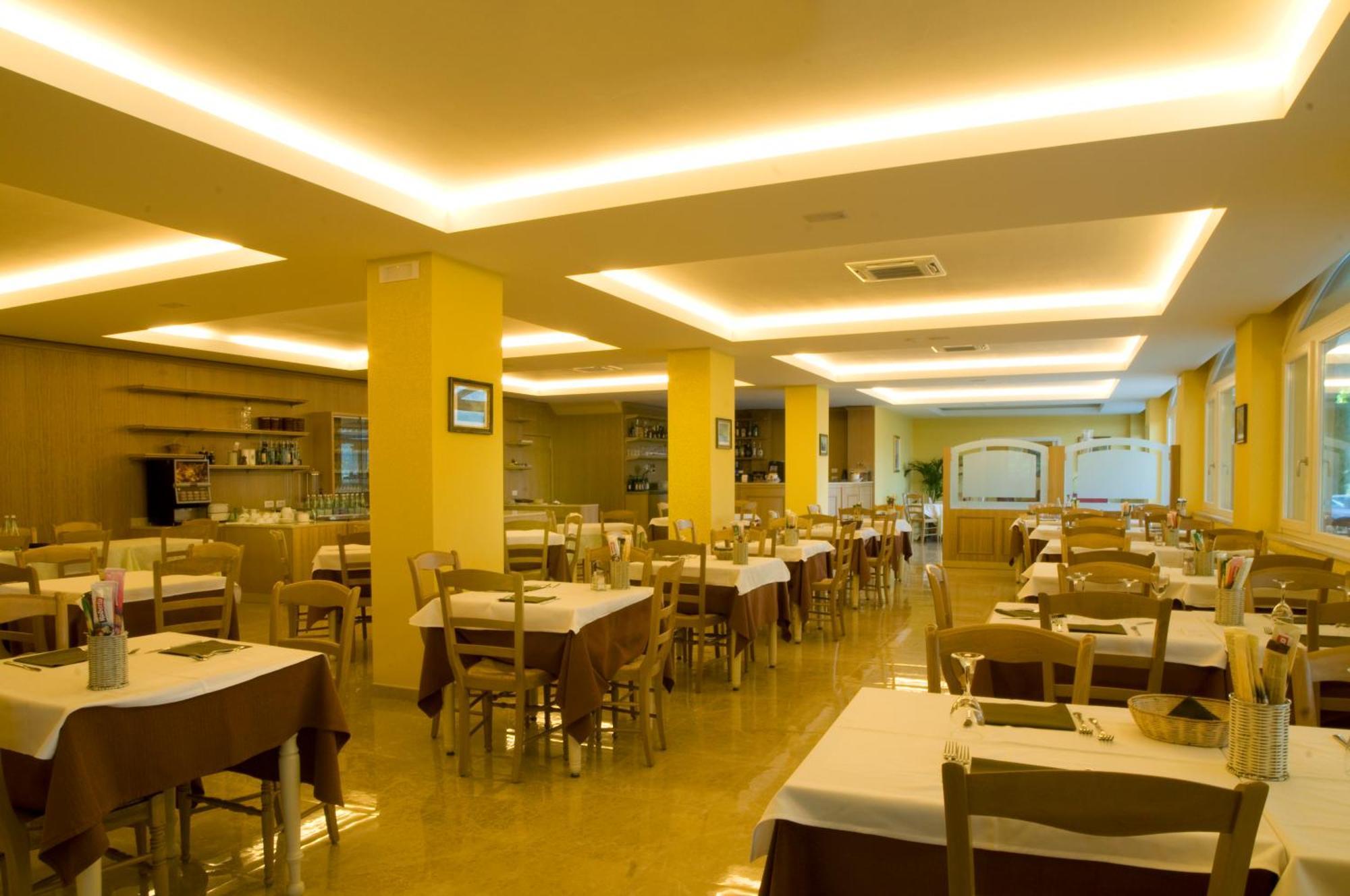 Hotel Panoramica Salo Ngoại thất bức ảnh