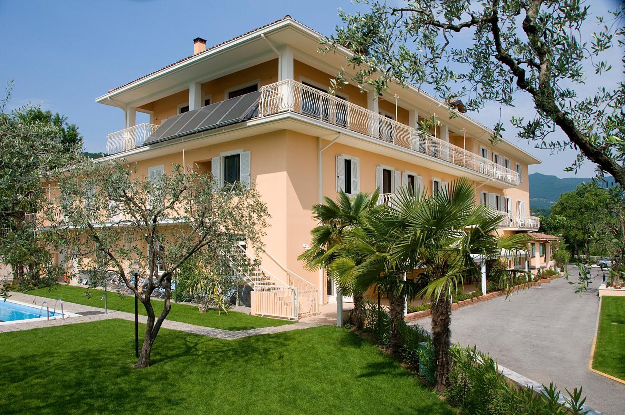Hotel Panoramica Salo Ngoại thất bức ảnh